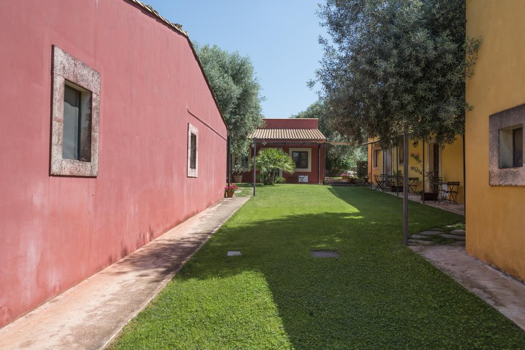 Canicattini Bagni Agriturismo Borgo Degli Ulivi מראה חיצוני תמונה